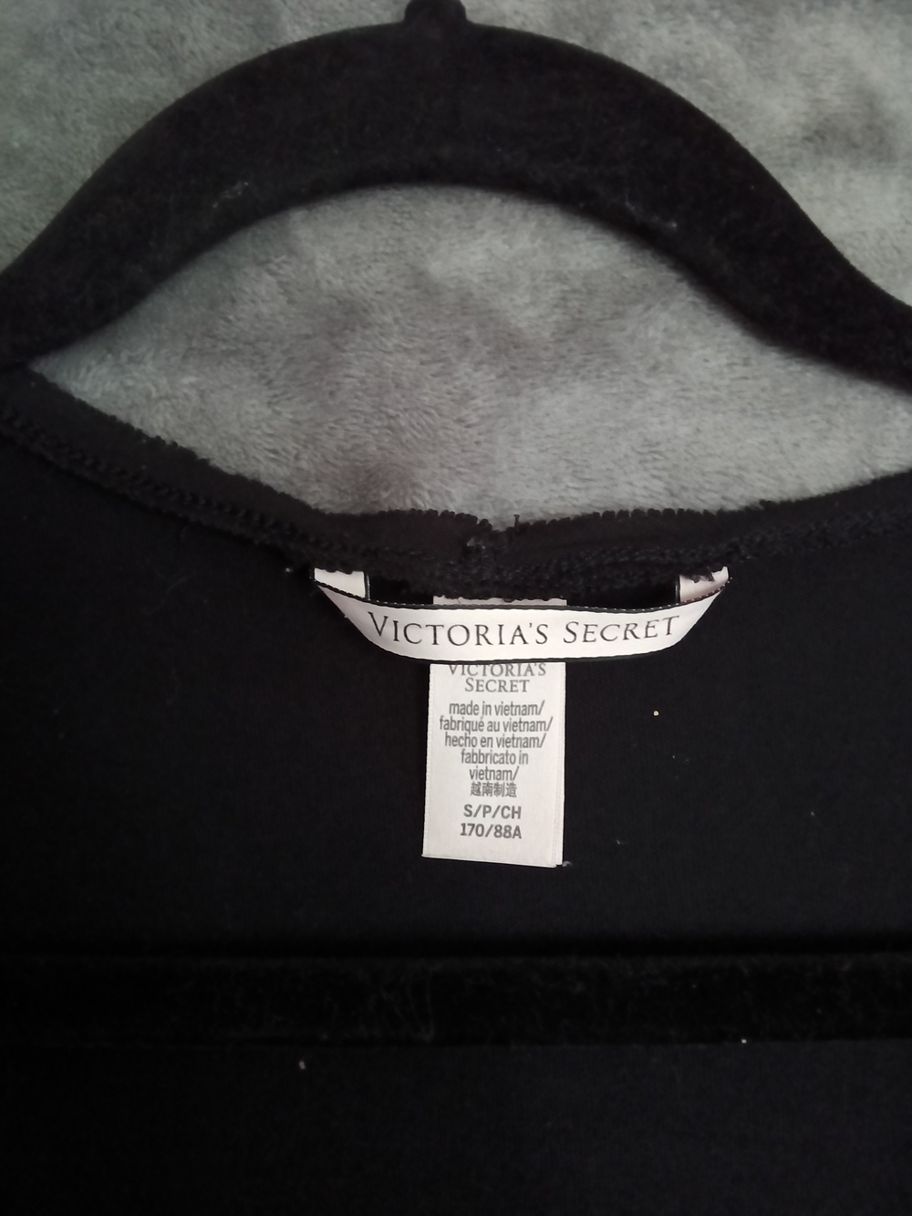 Victoria's Secret Robe - Picture 5 of 7